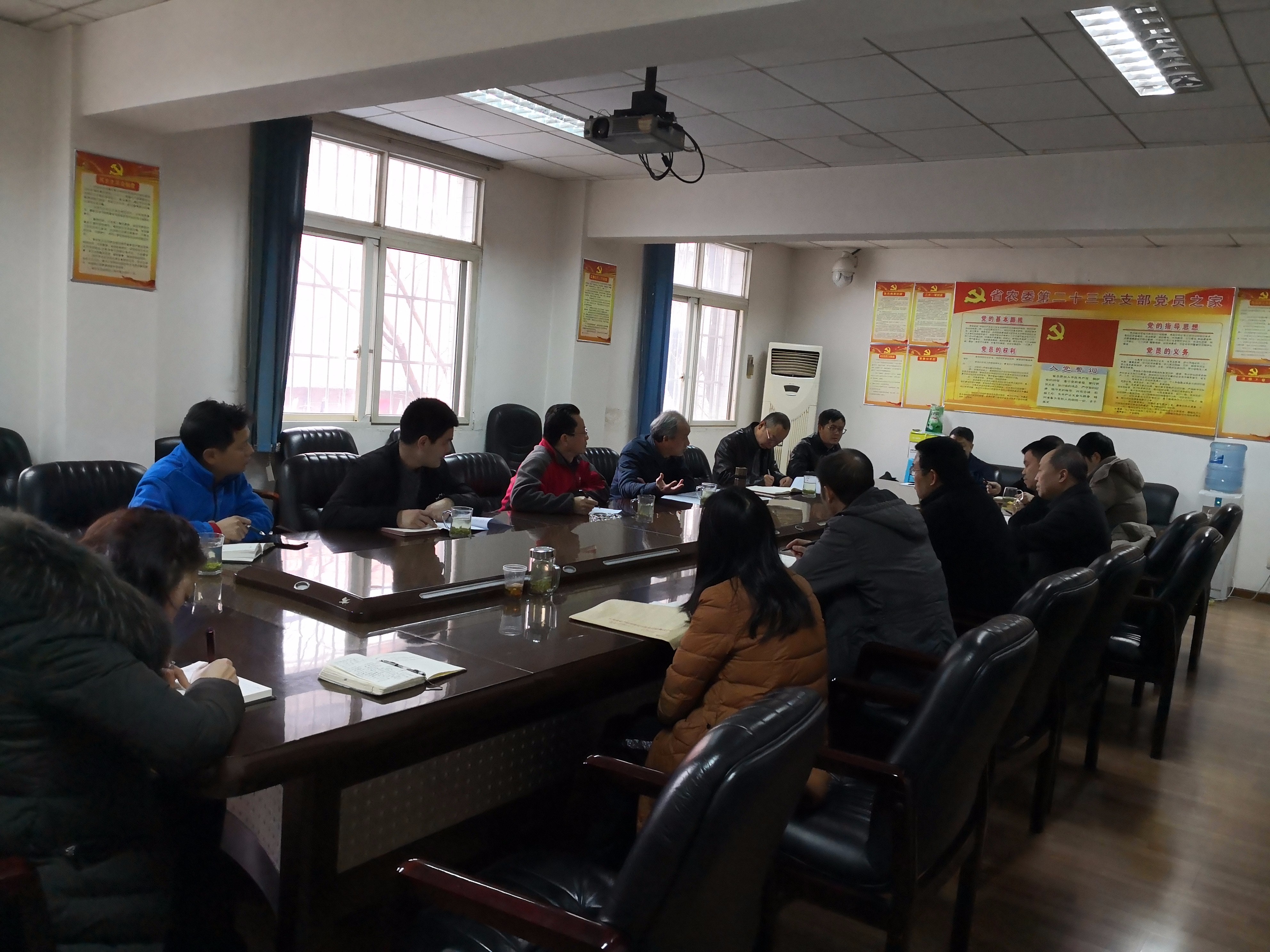 座谈会图片.jpg